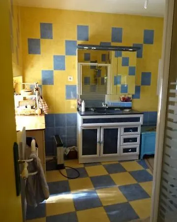 Homestay Chambre Dans Maison A La Campagne, Drome Rochebaudin